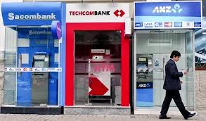 ATMs are found throughout the city so you will be able to take out cash almost anywhere you are. But remember to check the rules beforehand so you know how much your credit card company and the ATM will charge you for the withdrawal. Keep in mind that Techcombank and HSBC bank machines allow the most amount of money to be withdrawn at one time. 