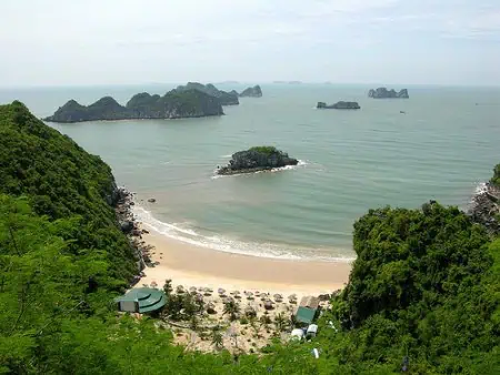 cat ba beach