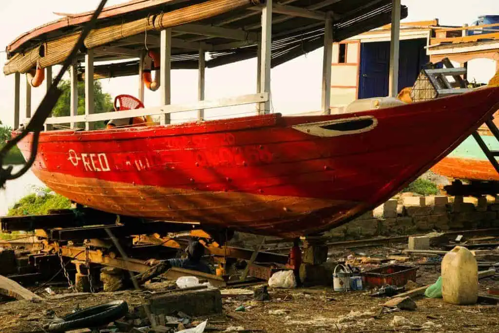 Fishing boat being made in Kim Bong Village