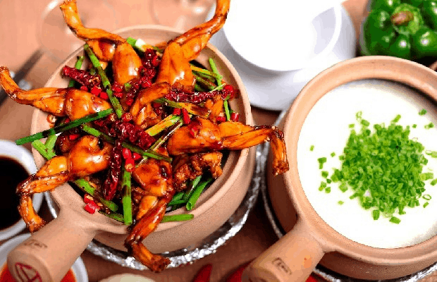 Singapore frog porridge in Vietnam